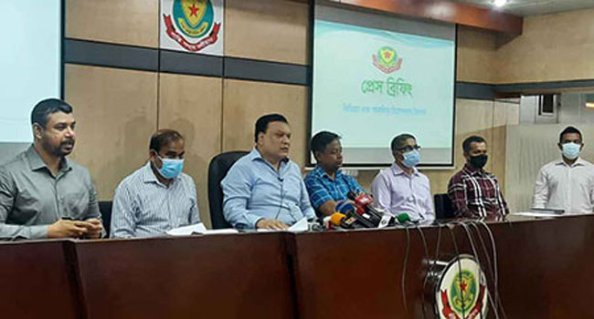 মানুষ ঠকিয়ে টাকা হাতিয়ে নেওয়াদের ছাড় নয়: ডিবি