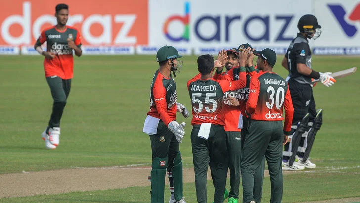 সাকিবও সাজঘরে, টাইগারদের সংগ্রহ ৩ উইকেটে ৩৯ রান