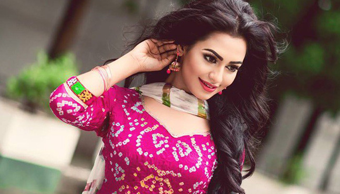 চিত্রনায়িকা নুসরাতের আপাতত বিয়ে করার কোনো সময় নেই