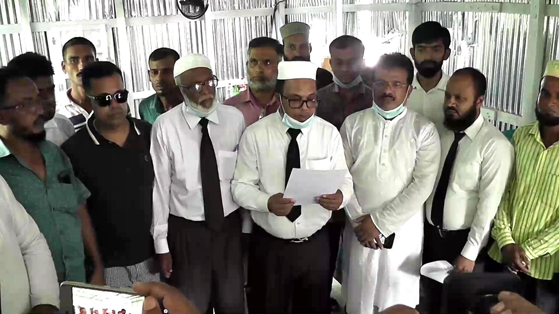 ঝালকাঠিতে বিএনপি কার্যালয় ভাঙচুরের প্রতিবাদে সংবাদ সম্মেলন
