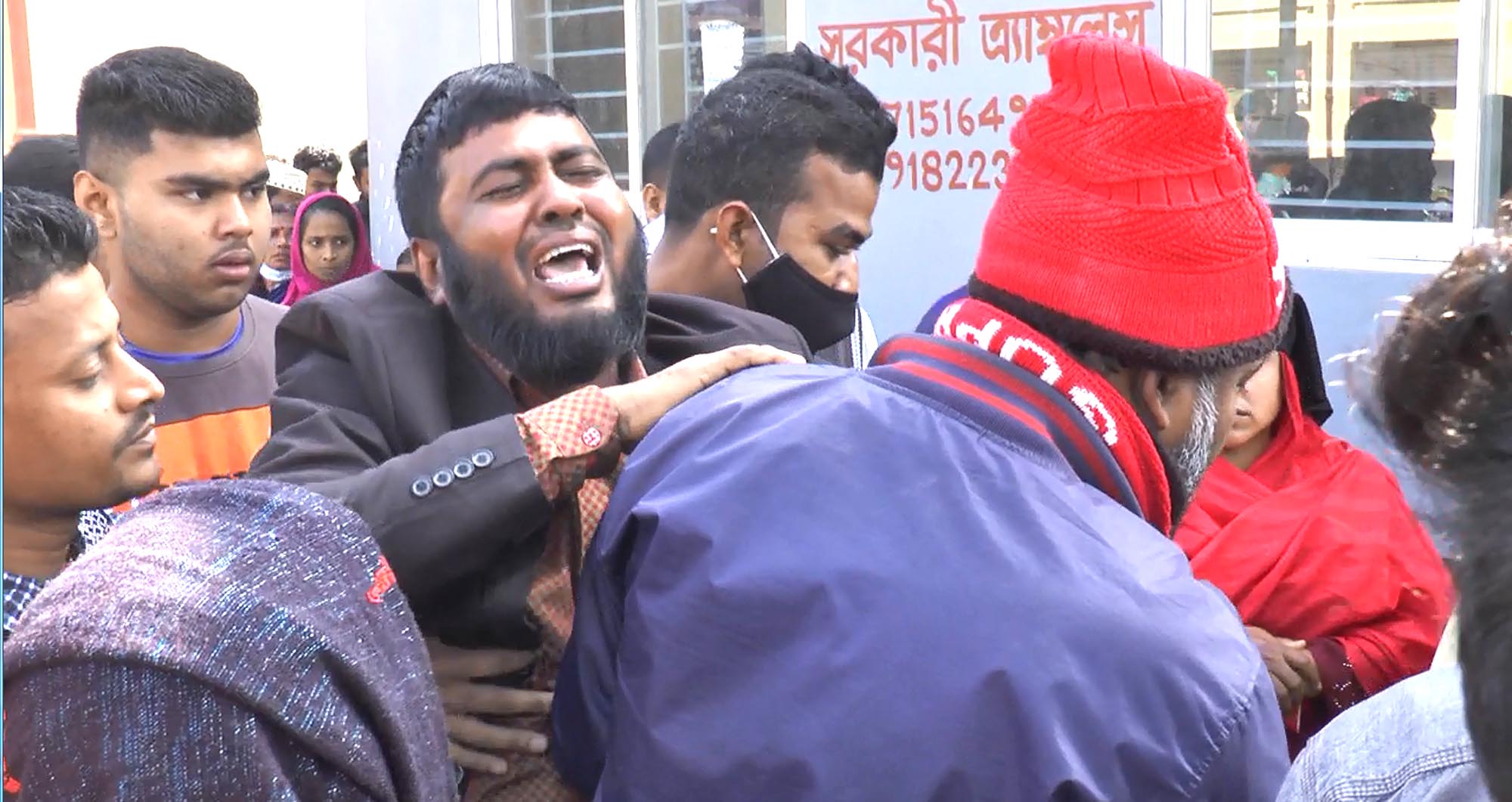 ঝালকাঠিতে তেলবাহী লড়ি চাপায় স্কুলছাত্র নিহত