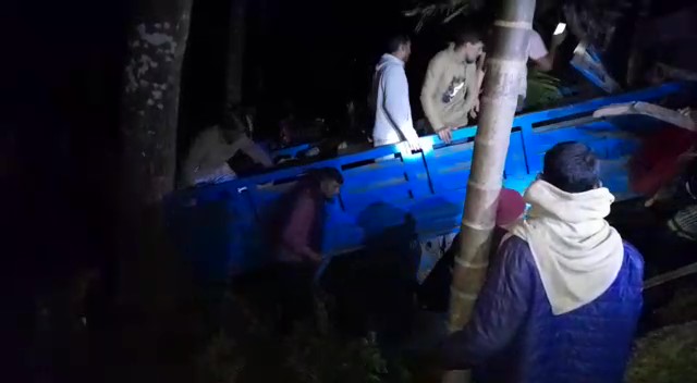 ঝালকাঠিতে বাস ট্রাক মুখোমুখি সংঘর্ষে নিহত-১, আহত ২৫