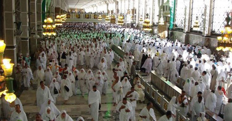 প্রায় ৩ লাখ হজযাত্রী পৌঁছেছেন মদিনায়