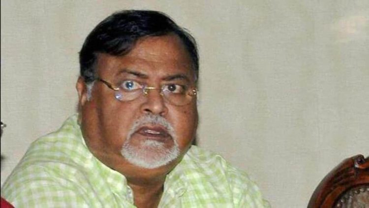 শিক্ষক নিয়োগ কেলেঙ্কারিতে শিল্পমন্ত্রী গ্রেপ্তার