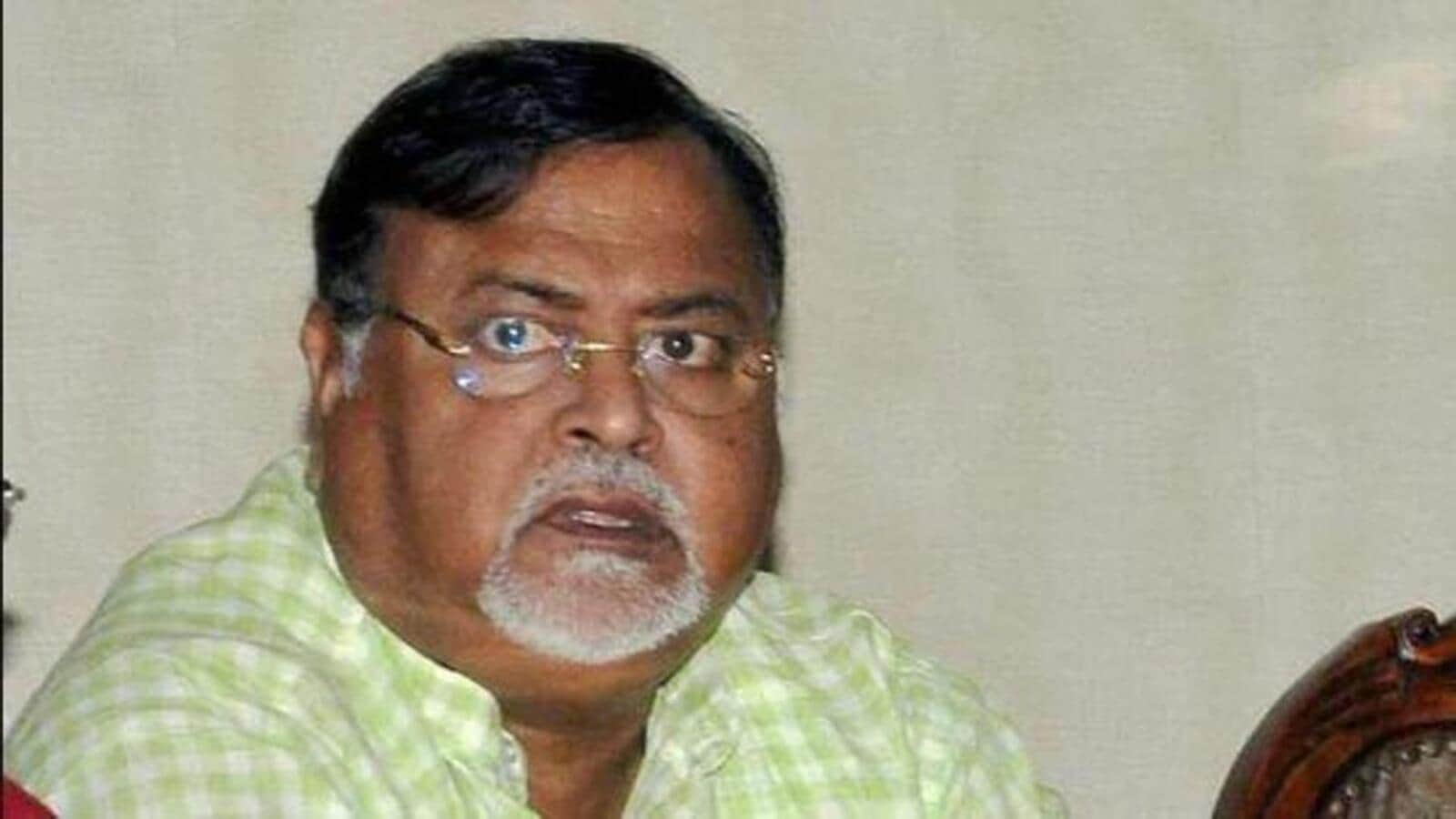 শিক্ষক নিয়োগ কেলেঙ্কারিতে শিল্পমন্ত্রী গ্রেপ্তার