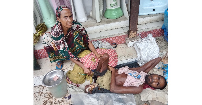 নলছিটিতে দরিদ্র মায়ের প্রতিবন্ধী সন্তান নিয়ে সংগ্রাম