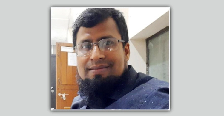 ২৩ লাখ টাকাসহ সার্ভেয়ার আতিকুর আটক