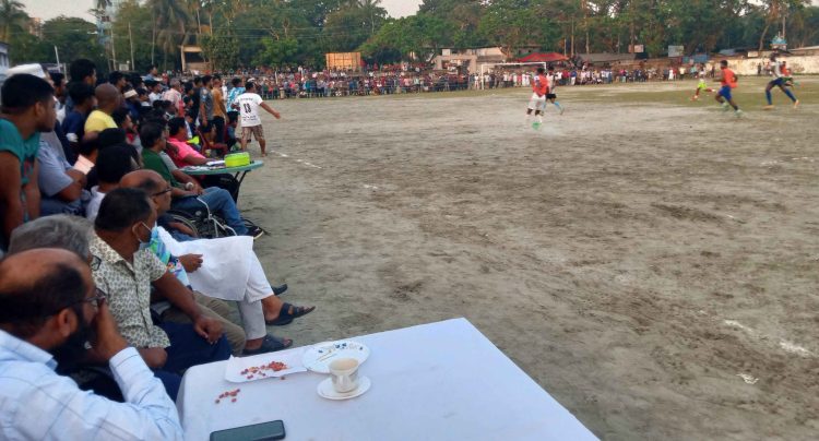 ঝালকাঠির বঙ্গবন্ধু ফুটবল টুর্ণামেন্টে সাইনি এন্টারপ্রাইজ ও গাবখান লায়ন্স ক্লাব ফাইনালে মুখোমুখি হচ্ছে
