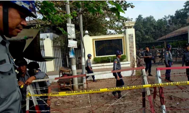 মিয়ানমারে কারাগারে বোমা বিস্ফোরণে ৮ জন নিহত হয়েছে