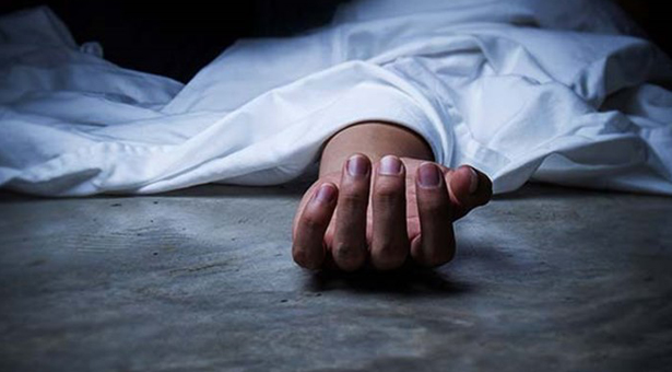 ফাঁকা বাড়িতে ৩ মরদেহ