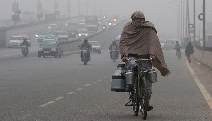 মাত্রা ছাড়িয়েছে শীত, বন্ধের ঘোষণা স্কুল