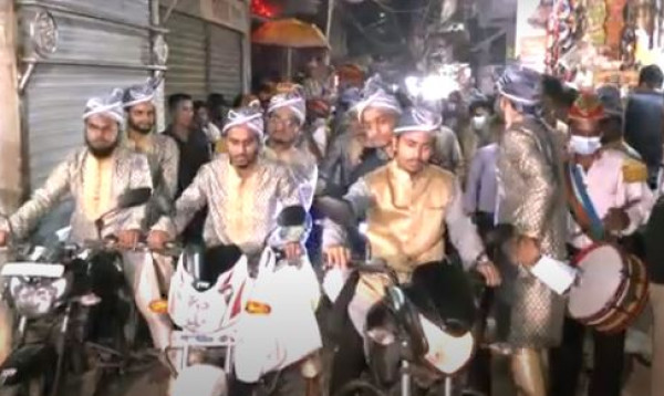 পুরান ঢাকার অবাক কাণ্ড, ৩০ বর এসছে ১ বউয়ের জন্য!