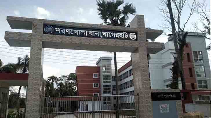 টাকার জন্য বৃদ্ধ বাবাকে শীল-নোড়া দিয়ে পিটিয়ে হত্যা