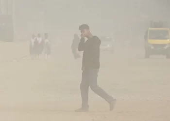 বিশ্বের দূষিত শহরের তালিকায় ৫ম অবস্থানে ঢাকা