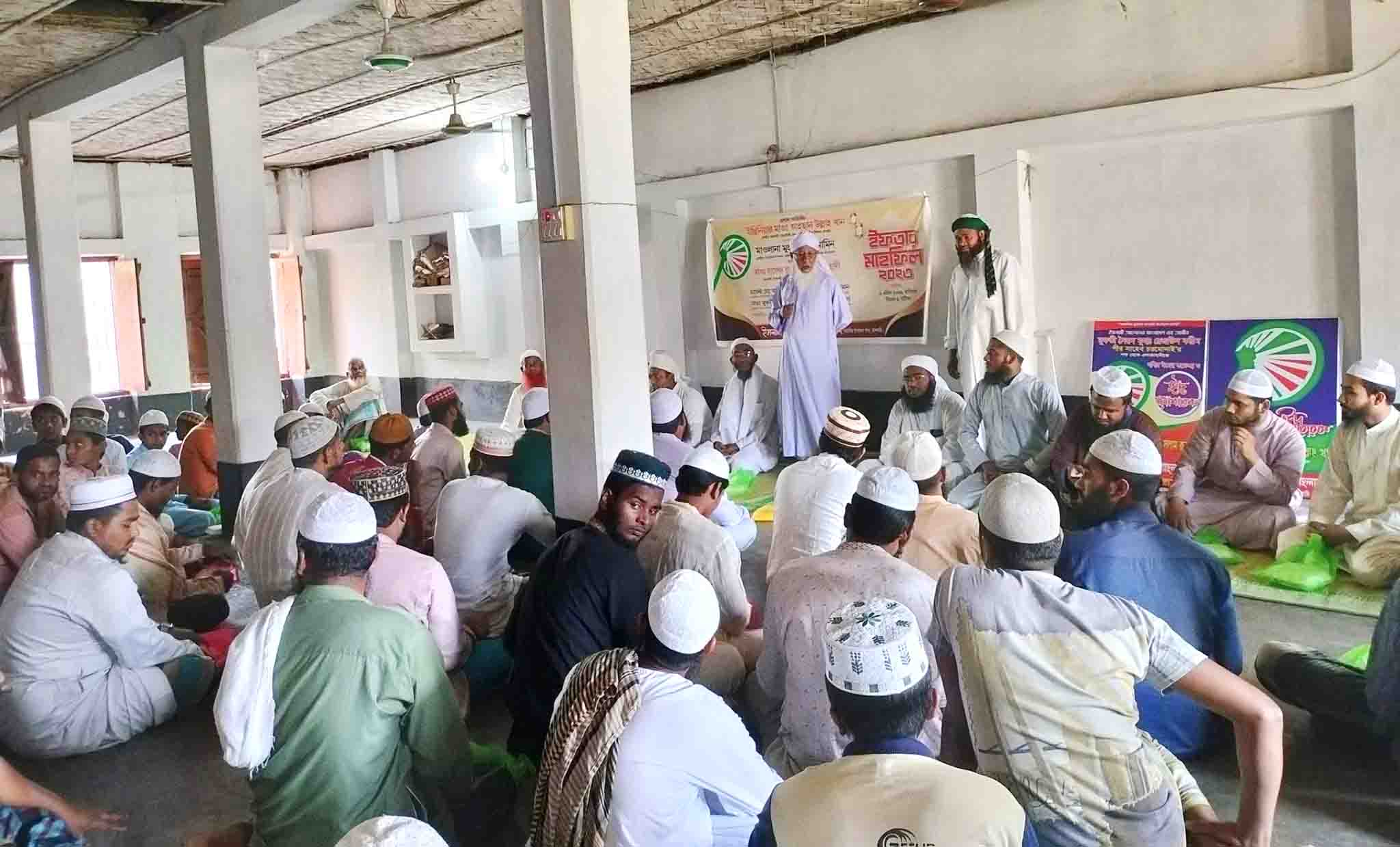 কাঠালিয়ায় ইসলামী যুব আন্দোলনের উদ্যোগে ইফতার মাহফিল অনুষ্ঠিত