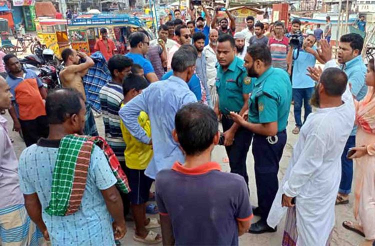 বরিশালের রাজনীতিতে পরিবর্তন *মুখ খুলতে শুরু করেছেন সাদিক বিরোধীরা