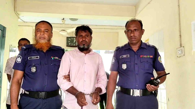নলছিটিতে অবৈধ ড্রেজার দিয়ে বালু উত্তলনের সময় একজন আটক