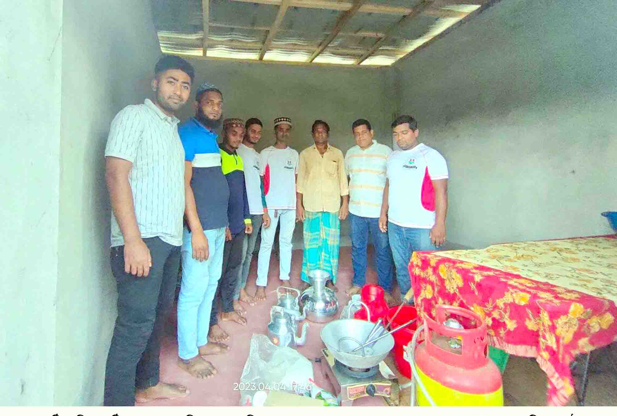 অগ্নিকান্ডে পুড়ে ক্ষতিগ্রস্ত ব্যবসায়ীদের সহয়তা করলেন ‘দান সেবা সংঘ’
