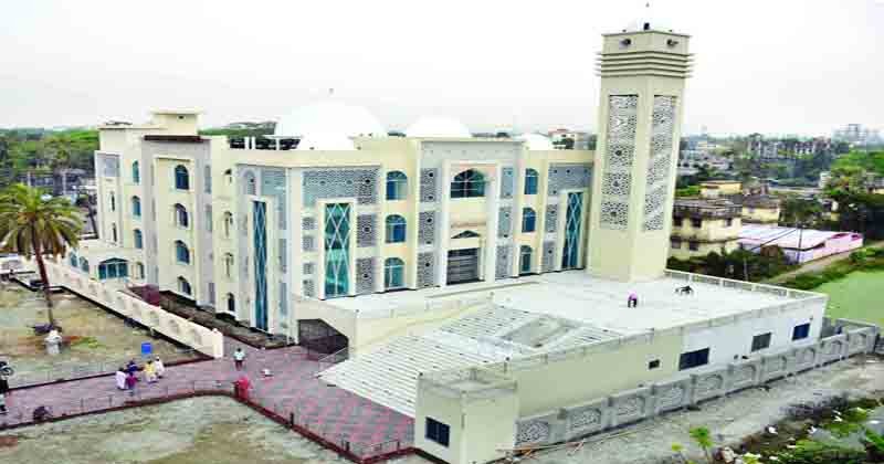 বরিশালের মডেল মসজিদে ৩০দিনে আয় লাখ টাকা