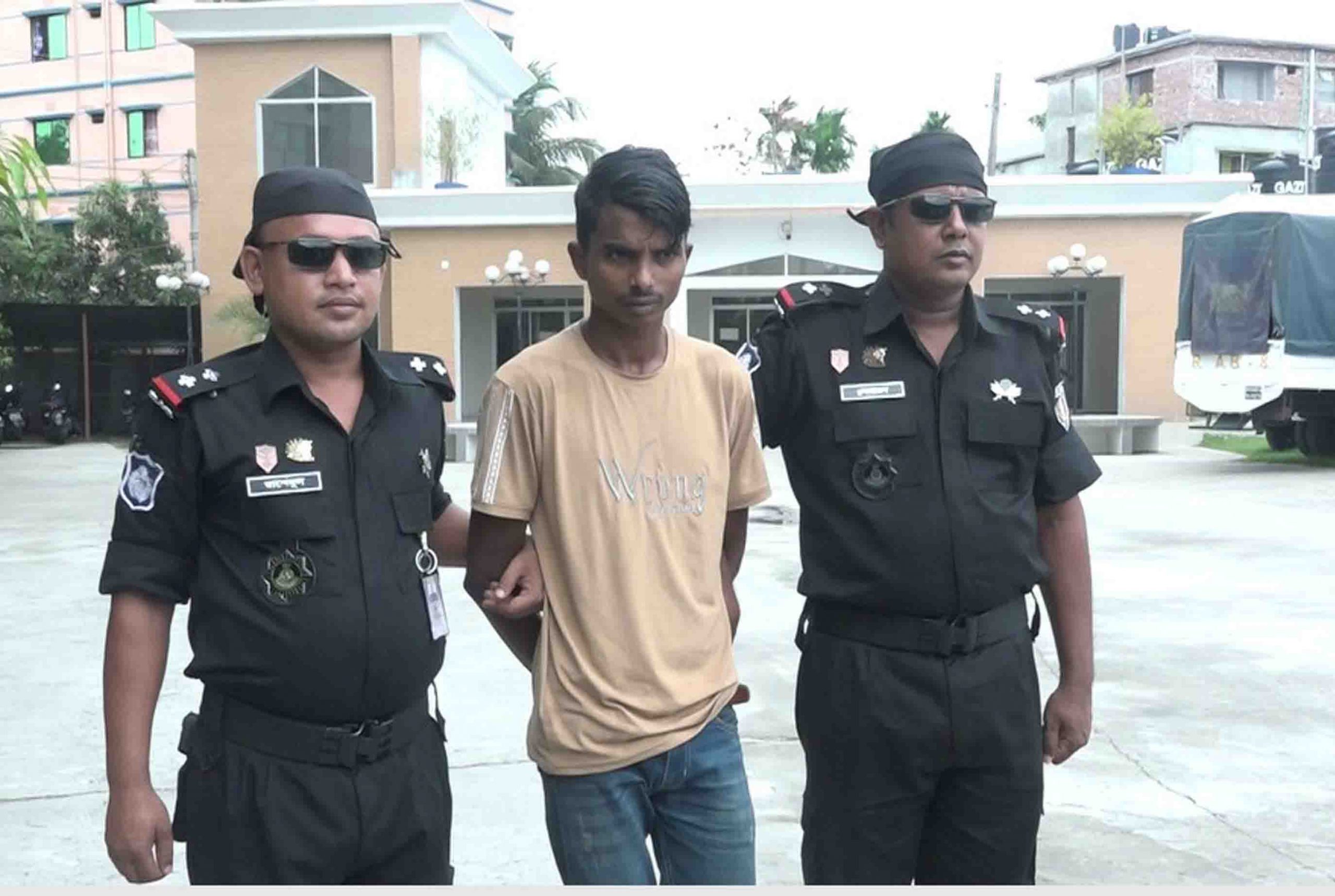 রাজাপুরে র‌্যাবের অভিযানে ধর্ষন মামলার আসামী গ্রেফতার