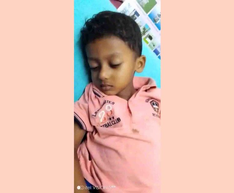 প্রানে বাচতে আকুতি দুঃখীনি মায়ের একমাত্র সন্তান মুবিন