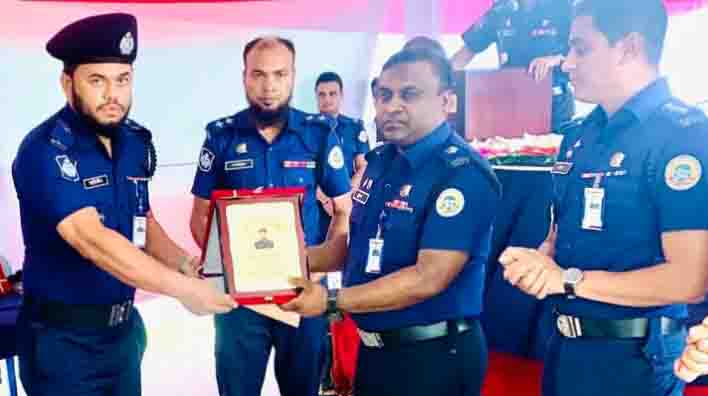 ঝালকাঠি জেলা পুলিশের শ্রেষ্ঠ এসআই হলেন আরিফীন