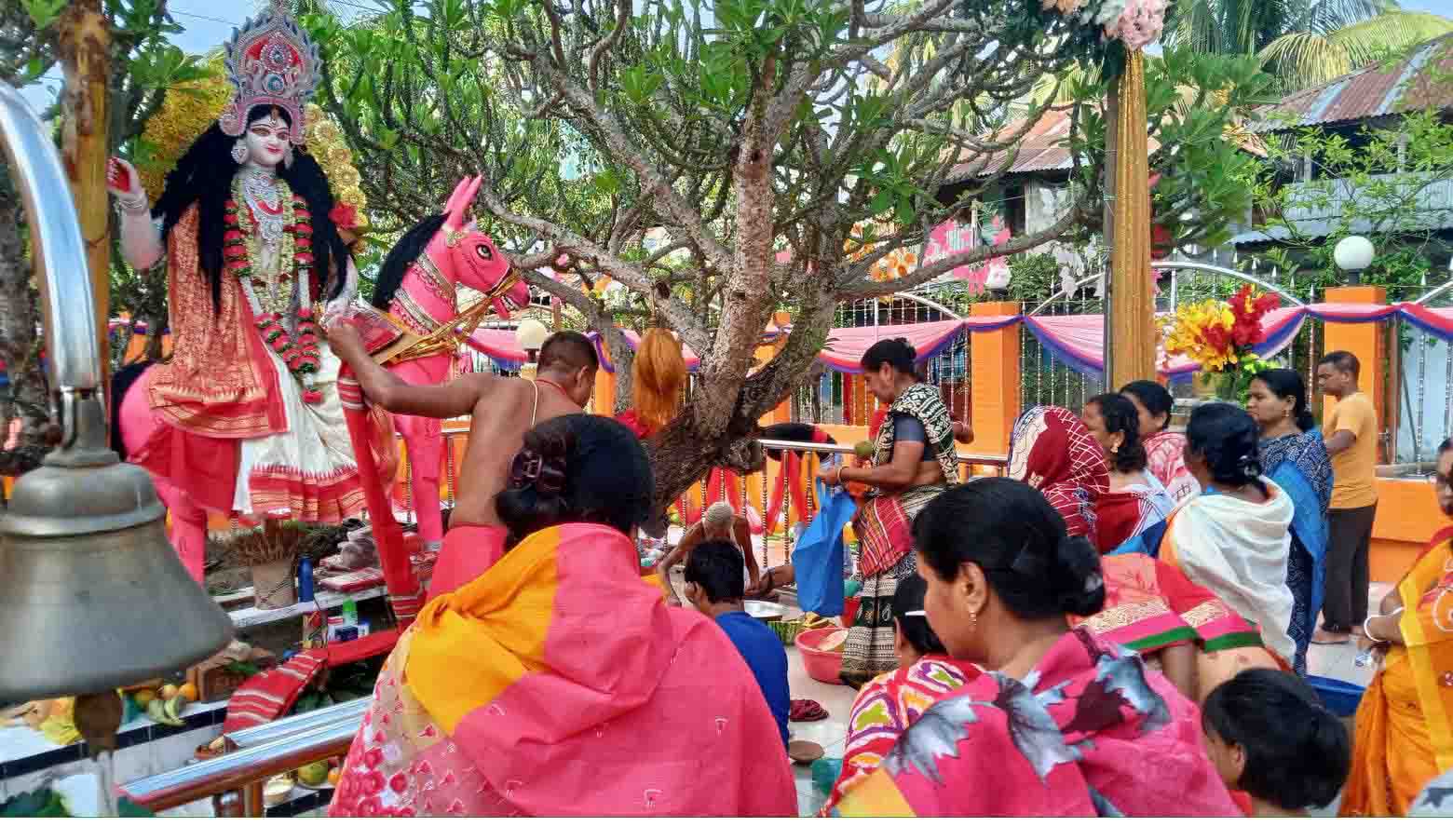 ঝালকাঠিতে ঝাকঝকম আয়োজনের মধ্য দিয়ে পালিত হয়েছে শ্রী শ্রী শীতলা দেবীর পূজা