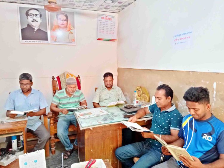 ১৬২ তম রবীন্দ্র জন্মজয়ন্তী উপলক্ষে বেতাগী প্রেসক্লাবে পুস্তক পাঠ কর্মসূচী