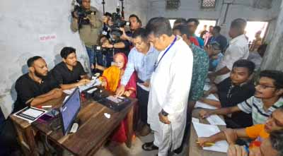আ. লীগের ছেলেরা ভোটারদের ফিরিয়ে দিচ্ছে, অভিযোগ তাপসের