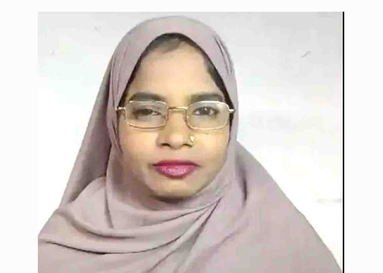 রাজাপুরে ভিজিএফ স্লিপ জাল করলেন ইউপি সদস্য মরিয়ম