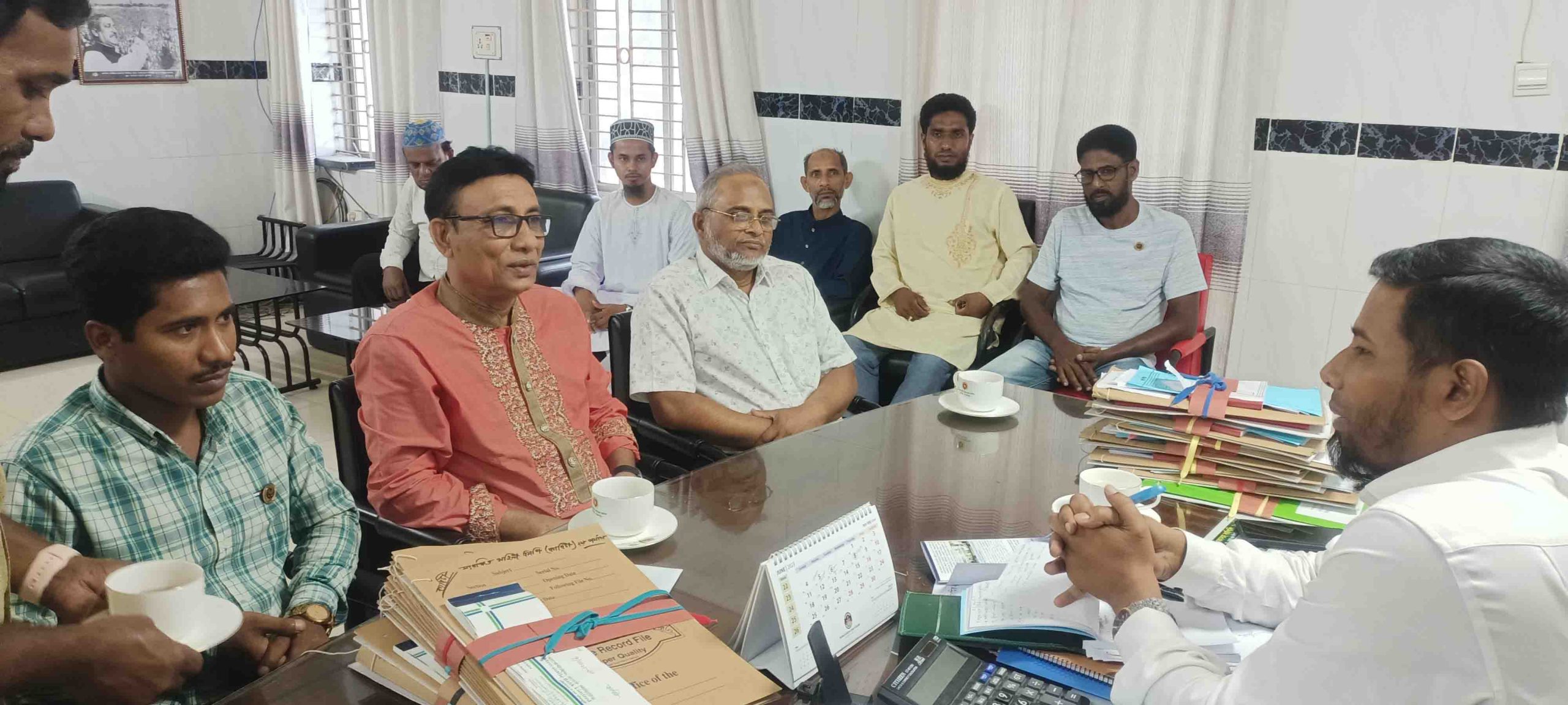 মঠবাড়িয়া ইউএনওর সাথে সার্ক মানবাধিকারের মতবিনিময়