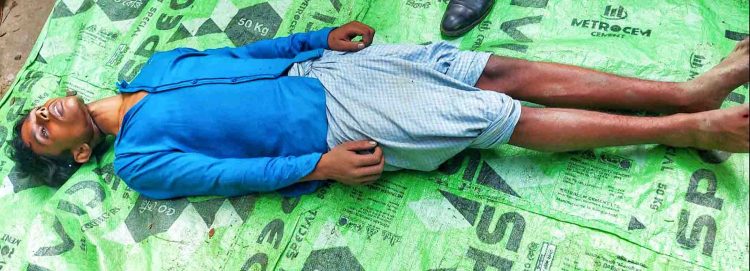 রাজাপুরে কিশোরের ঝুলন্ত লাশ উদ্ধার