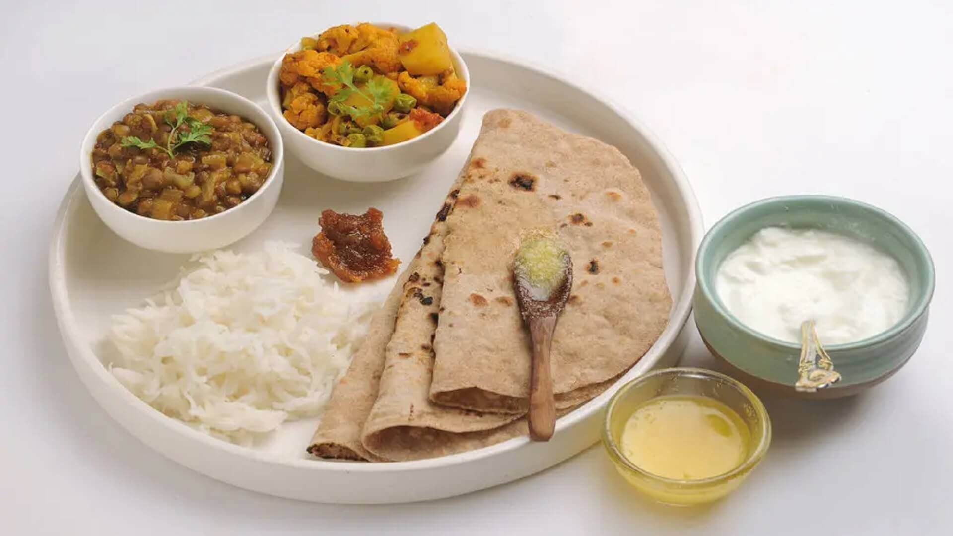 ভাতের সঙ্গে যেসব খাবার খেয়ে বিপদ বাড়াচ্ছেন