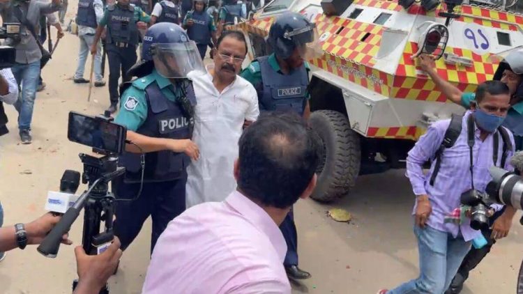 গয়েশ্বর-আমানকে আটকের পর ছেড়ে দিয়েছে পুলিশ