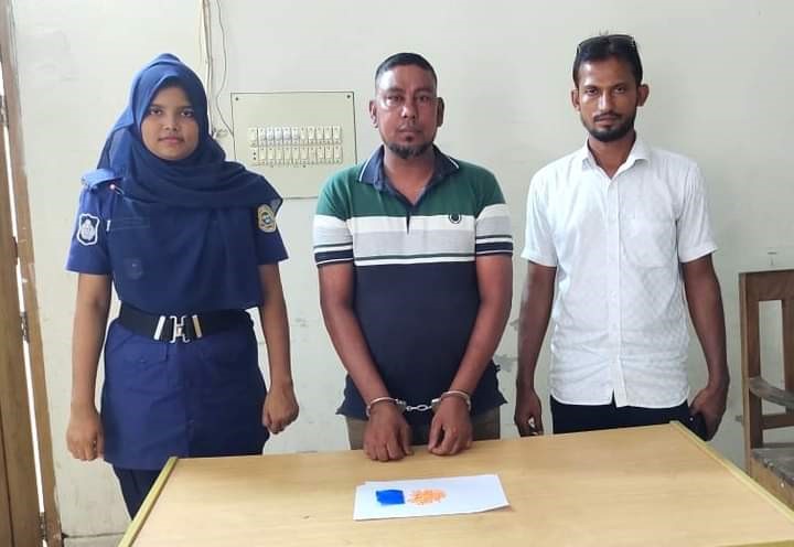 বরগুনায় পুলিশের পৃথক অভিযানে ১৪০ পিচ ইয়াবা সহ আটক ( ২ ) দুই
