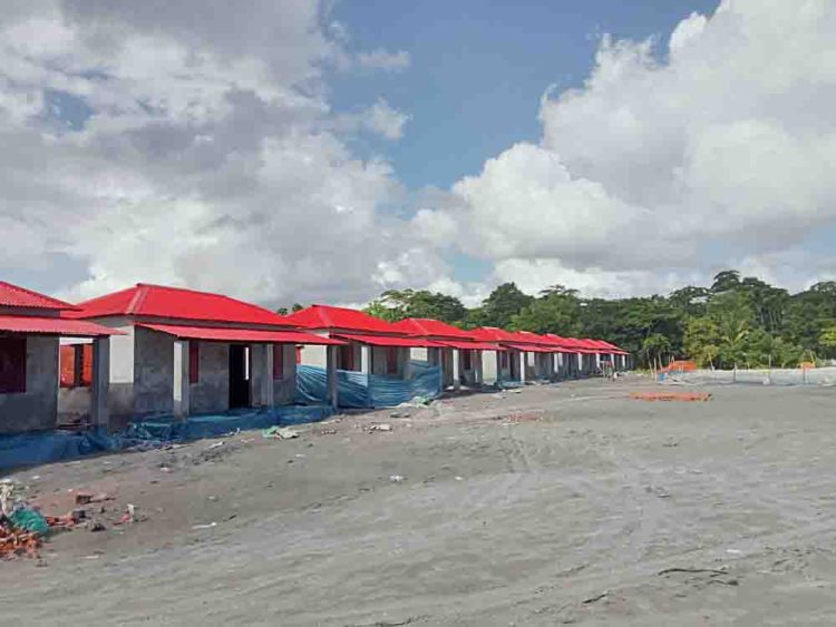 উদ্বোধনের অপেক্ষায় প্রধানমন্ত্রীর উপহার ১৮৭ ঘর