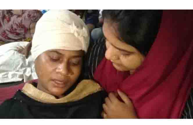 বরগুনার বামনায় কু প্রস্তাবে রাজি না হওয়ায় গৃহবধূকে কুপিয়ে জখম