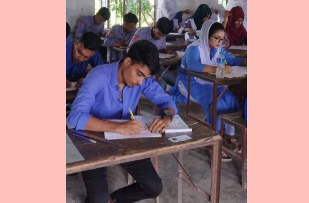 রগুনার বামনায় সুষ্ঠ ও শান্তিপূর্ণভাবে এইচএসসি পরীক্ষা অনুষ্ঠিত