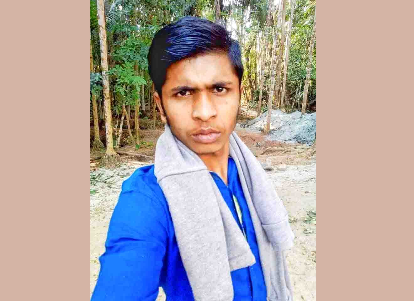 রাজাপুরে স্কুল ছাত্রী ধর্ষণ মামলার আসামী আট মাসেও গ্রেফতার হয়নি, উৎকণ্ঠায় মা