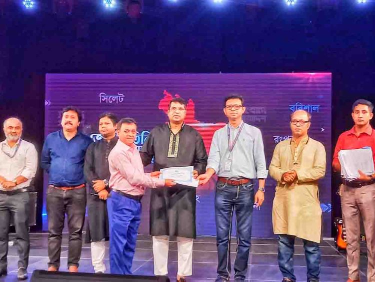 আরটিভির জেলা প্রতিনিধি সম্মেলনে সম্মাননা পেলেন ঝালকাঠির জলিল
