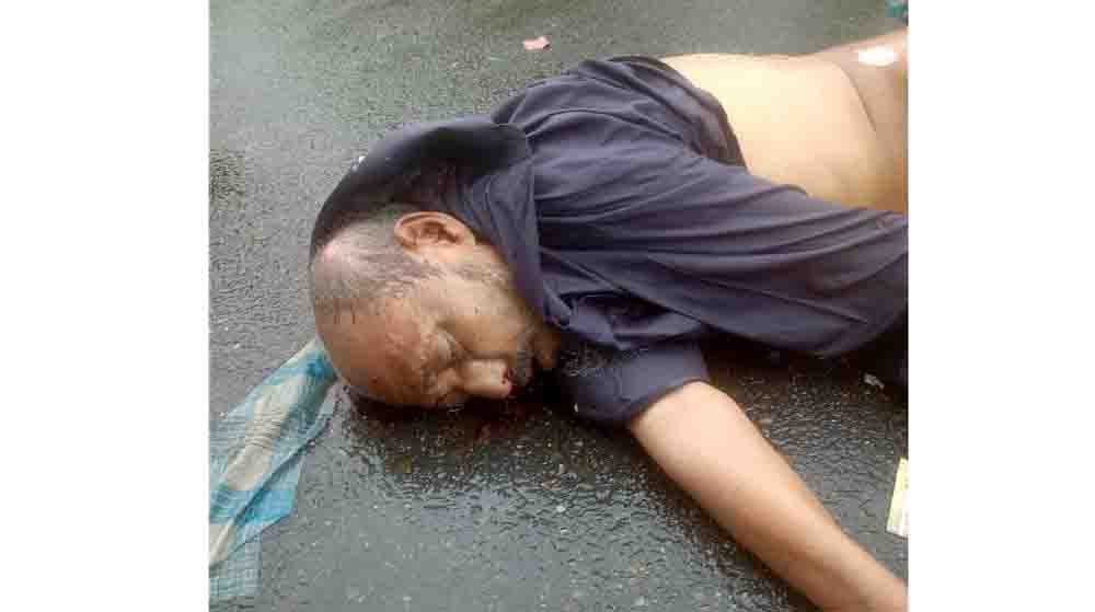 রাজাপুরে সড়ক দুর্ঘটনায় মানসিক ভারসাম্যহীন বৃদ্ধের মৃত্যু