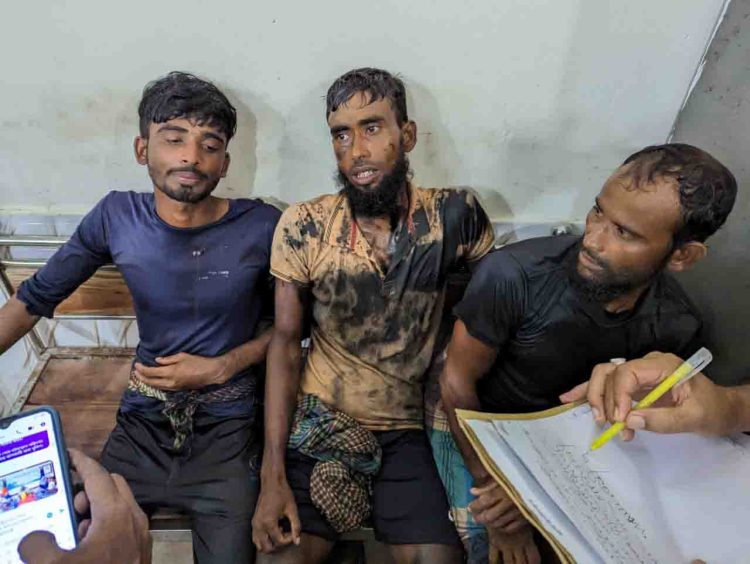 ঝালকাঠির সুগন্ধা নদীতে তেলবাহী জাহাজের ধাক্কায় ট্রলার ডুবে গুরুতর আহত- ২