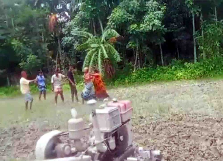 রাজাপুরে সংখ্যালঘু পরিবারকে সম্পত্তি থেকে উৎখাতের চেষ্টা