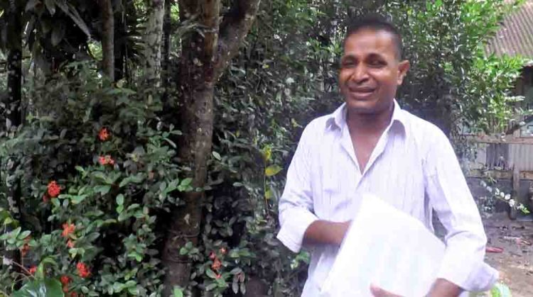 নিজের বসত ভিটায় ঘর তুলতে দিচ্ছে না প্রতিপক্ষ,মামলা দিয়ে হয়রানি