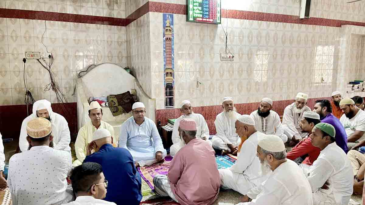 কাঠালিয়ায় আওয়ামী লীগের উদ্যোগে ঈদে মিলাদুন্নবী (সা.) উপলক্ষ্যে দোয়া ও মিলাদ মাহফিল