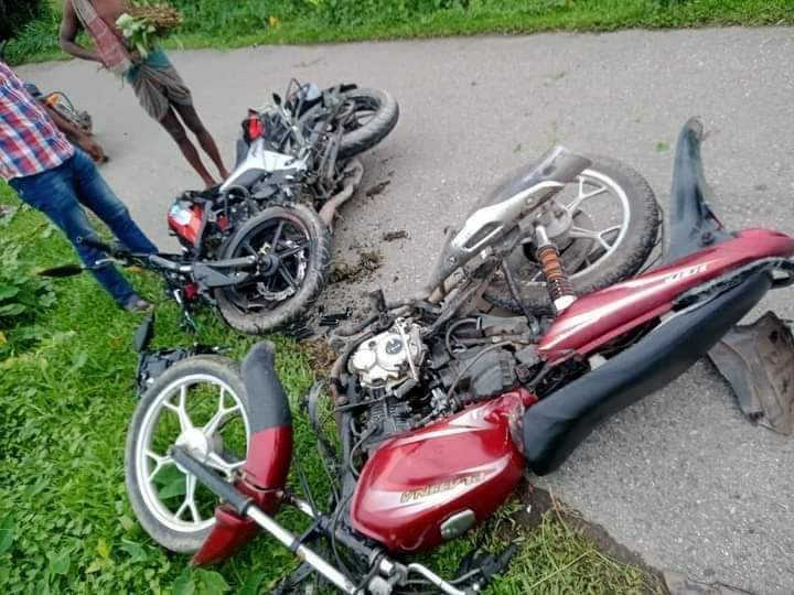 ঝালকাঠিতে মোটর সাইকেল মুখোমুখি সংঘর্ষ এইচএসসি পরিক্ষার্থী নিহত আহত-১