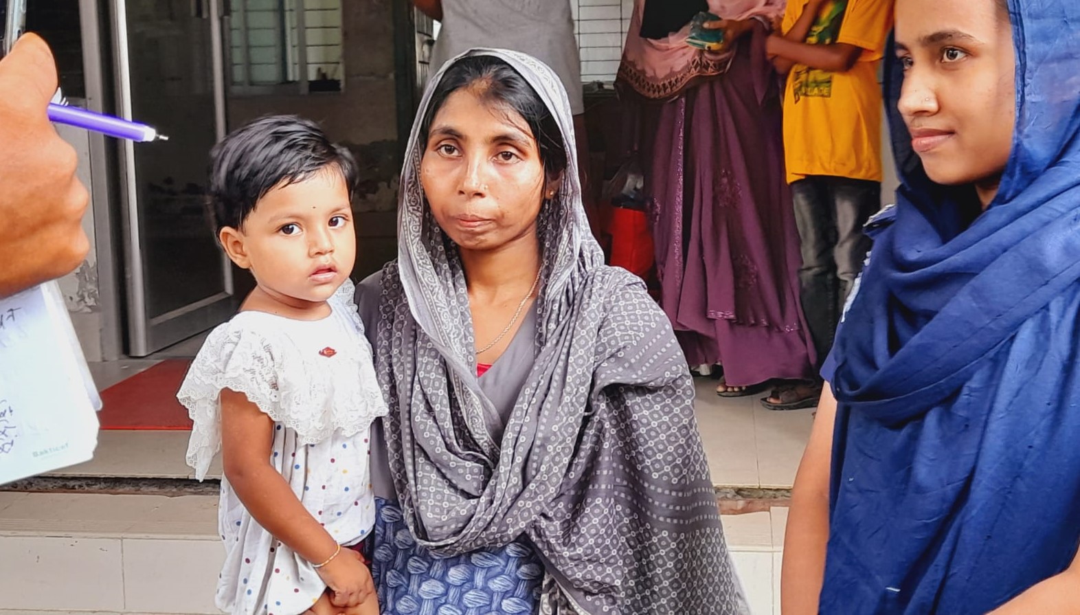 রাজাপুরে খড়েরগাদায় পিস্তল-গুলি ও ফেনসিডিল রেখে ষড়যন্ত্র করে ফাসানোর অভিযোগ স্বজনদের