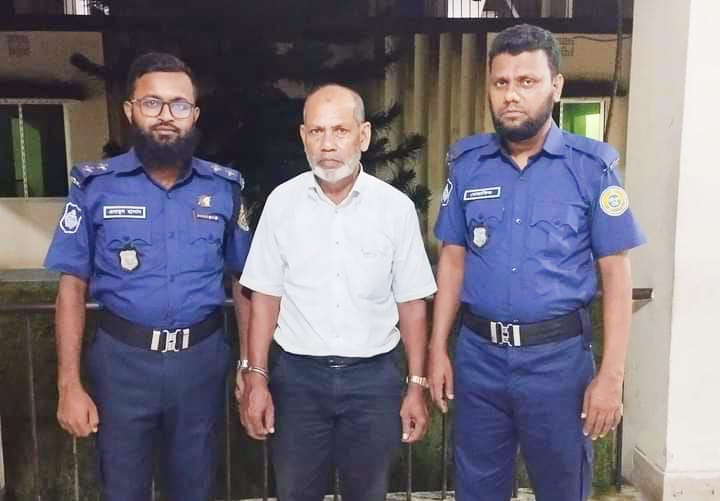 সাজা হয়েছিলো তিন মাসের পলাতক ছিলেন ৪০ বছর