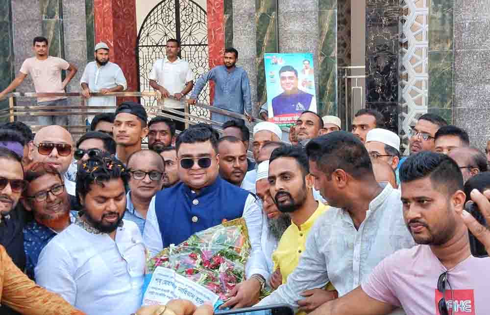 রাজাপুরে এমপি পুত্র নাহিয়ান হারুন সংবর্ধিত