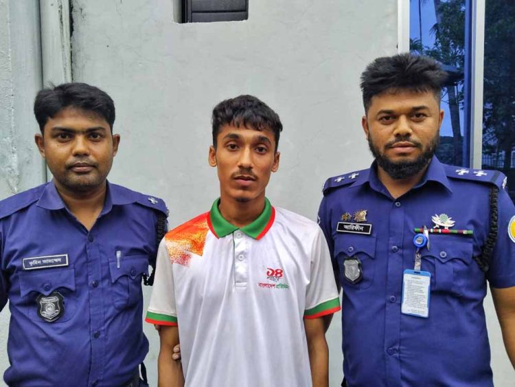 প্রেমের শিকার হয়ে মৃত্যুর সাথে পাঞ্জা লড়ছে প্রেমিক ঝালকাঠিতে হত্যার উদ্দেশ্যে যুবককে কুপিয়ে আহত গ্রেফতার-১